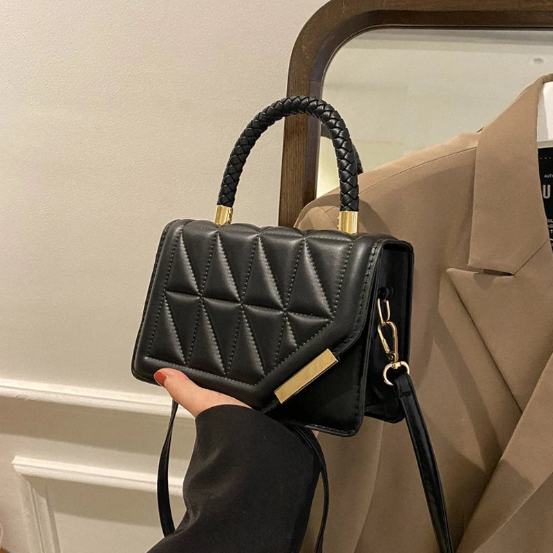 Bolsa Cazara's Luxe Noir