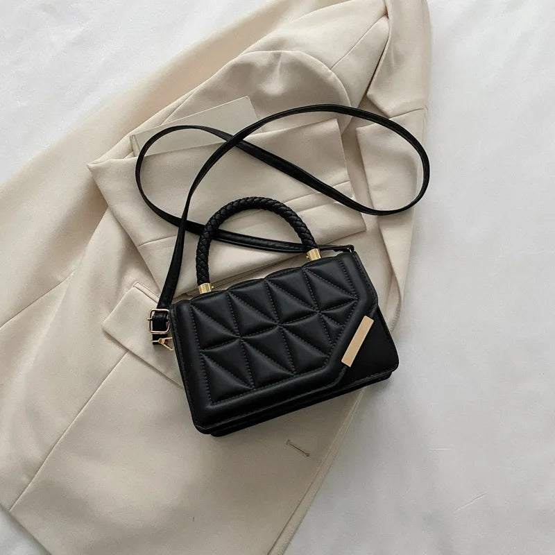 Bolsa Cazara's Luxe Noir